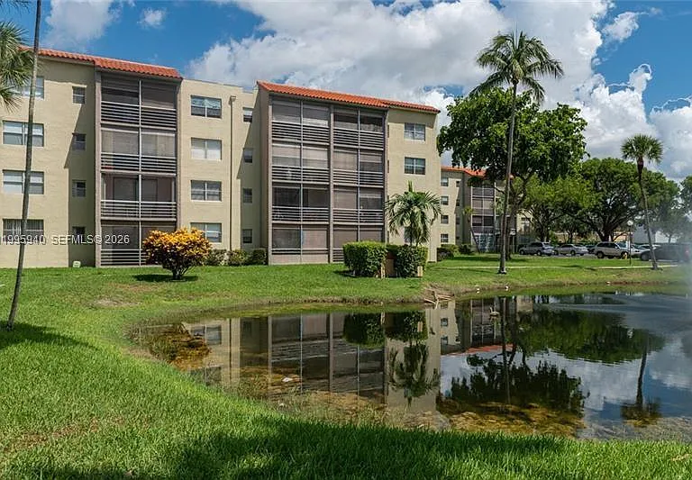 1800 SW 81st Ave #1400 — Photo 2