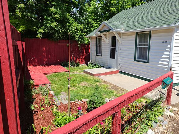 3rd image of 322 1/2 Miller St