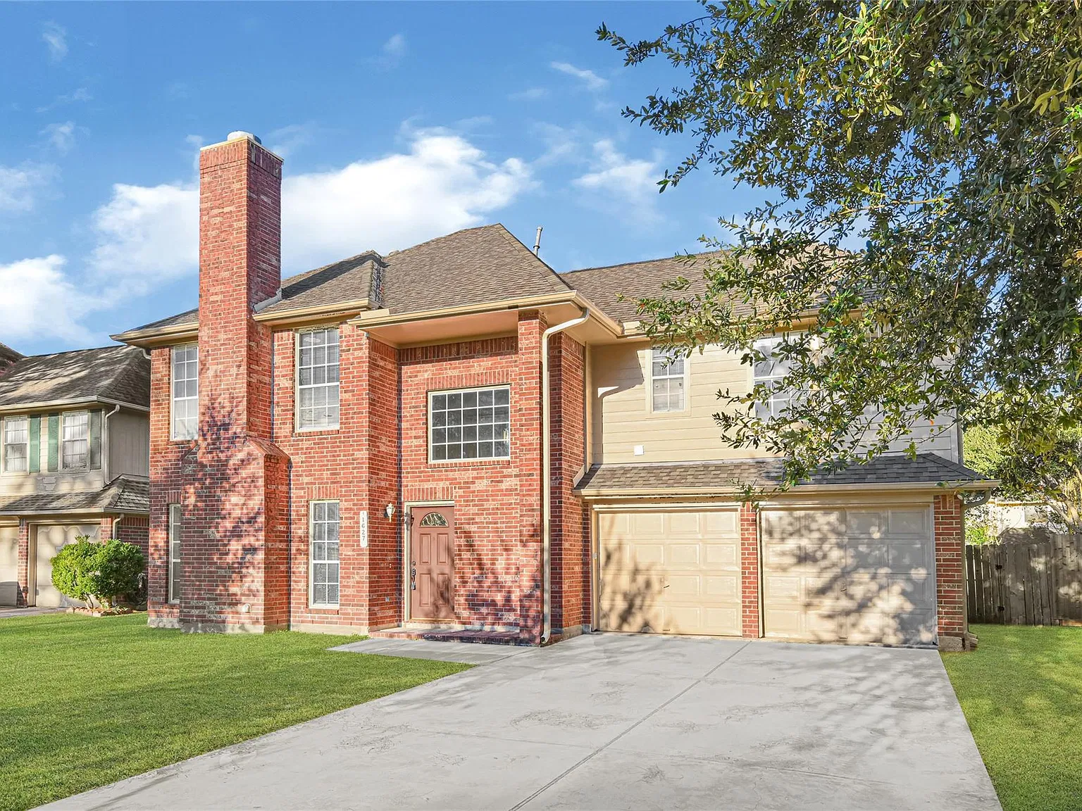 4 bed, 2.5 bath, 2249 sqft, $2,750 — Photo 2