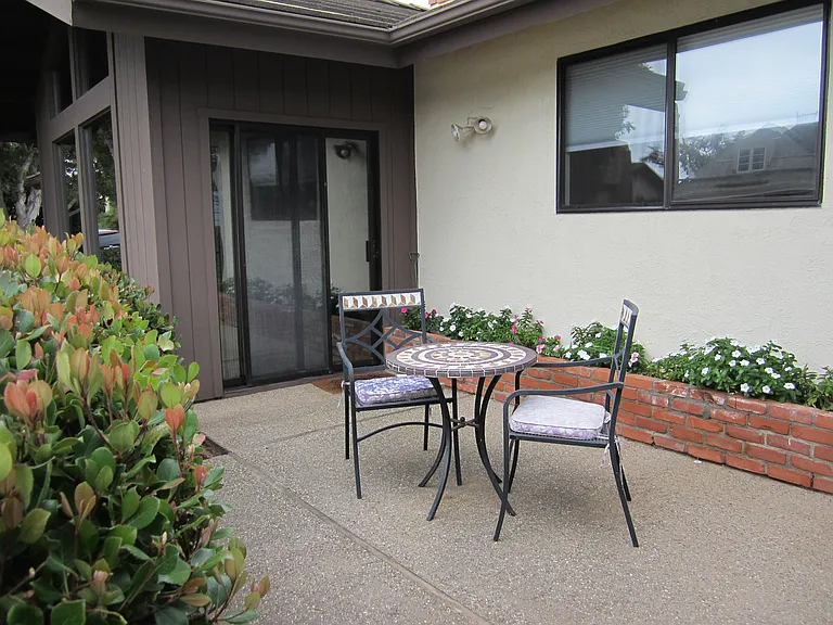 3725 Lincolnwood Dr — Photo 5