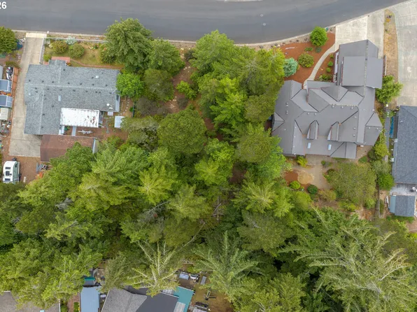 1639 Willow Loop, Florence, OR 97439
