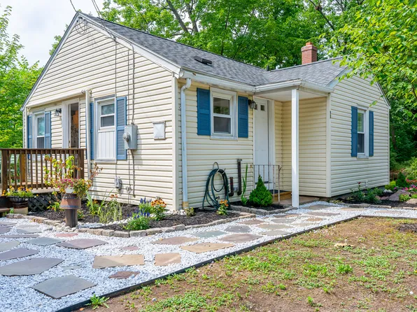 95 Parsons Road, Enfield, CT 06082