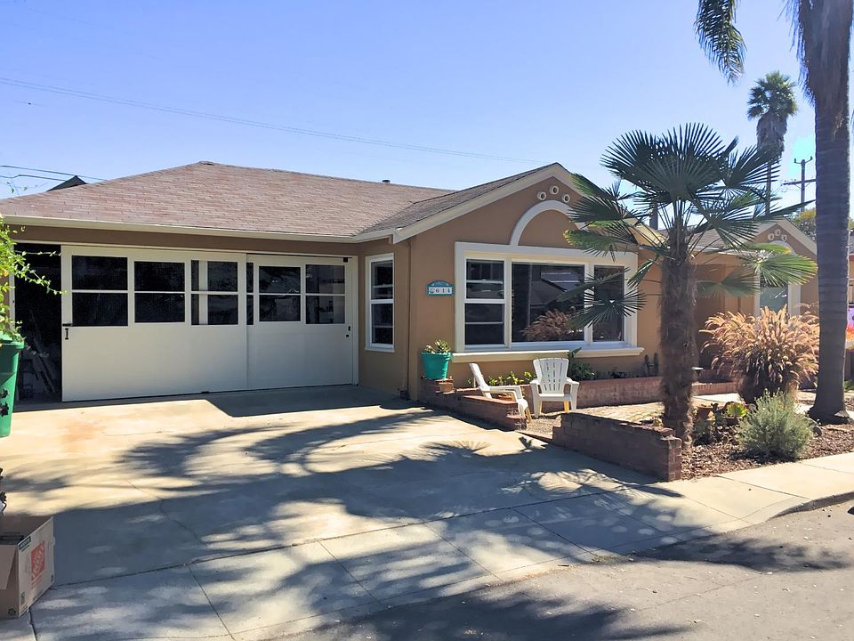 1st image of 614 Riverview Dr