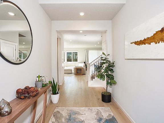 5th image of 2731 S 6th Way