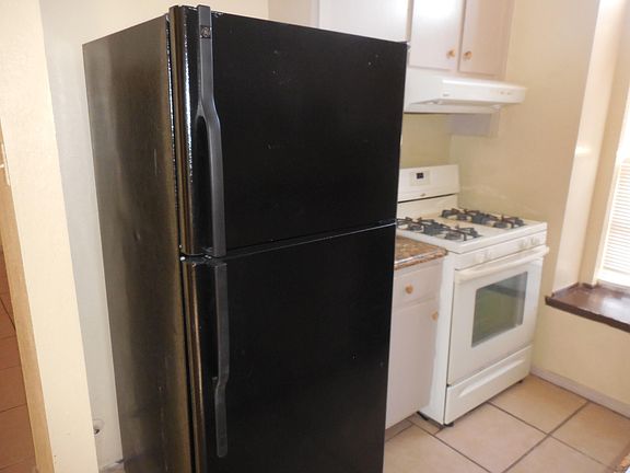4th image of 11824 Bruce Jenner Ln