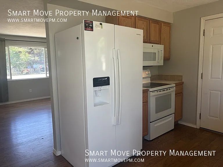 5216 W Wylie Ln — Photo 6