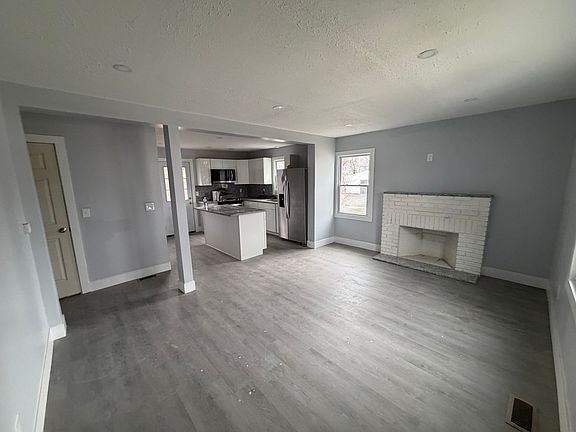 3rd image of 269 Clairmount St #1