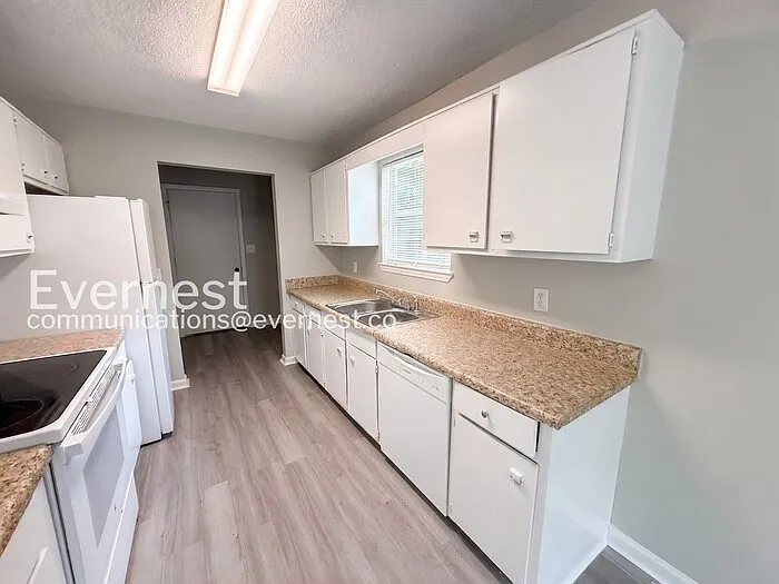 2201 Pentland Dr — Photo 6