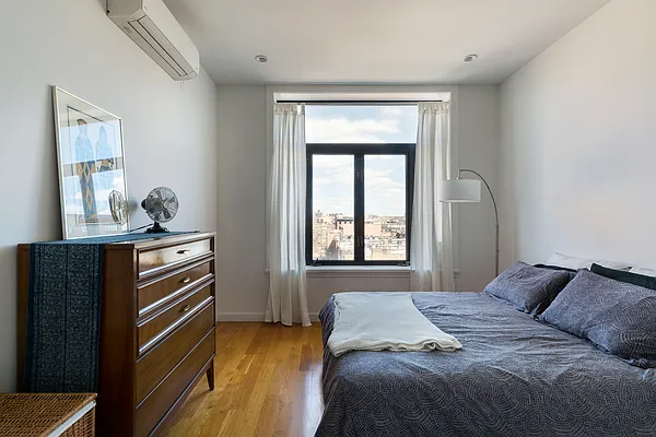 Rented by WIRE International Realty | media 18