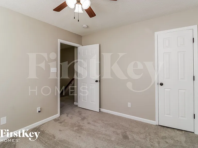 6063 Parkside Cir — Photo 11