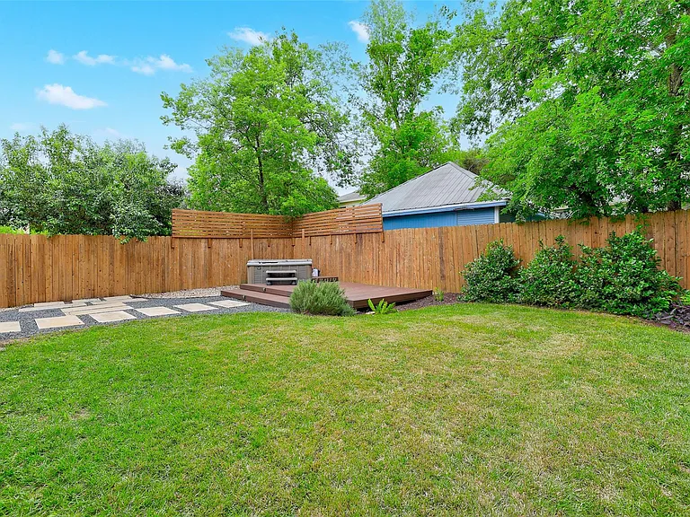 3319 Dalton St — Photo 37