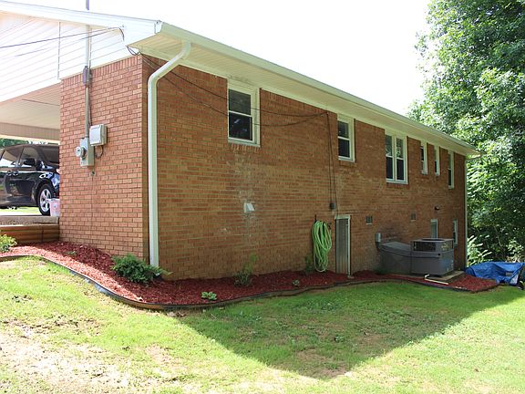 4th image of 188 Ann Ave