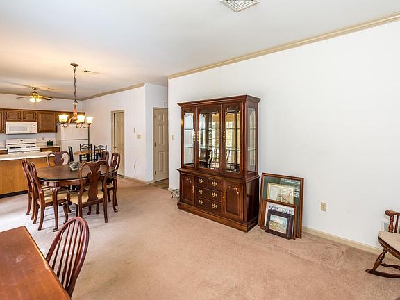 5th image of 31 Oakgrove Ln