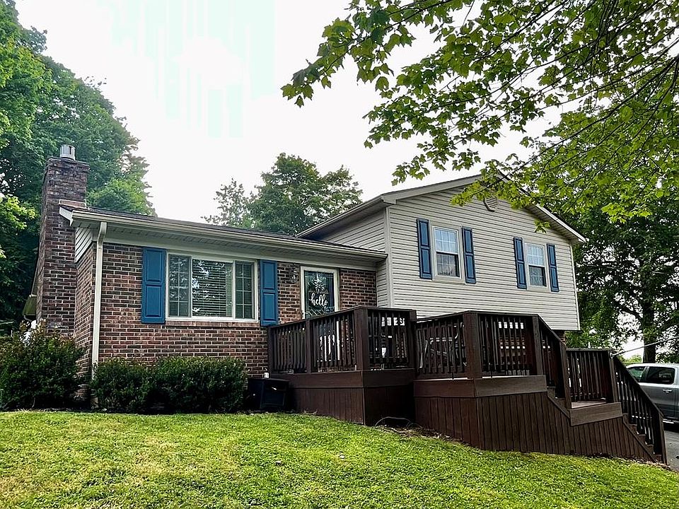 1st image of 230 Briarwood Dr