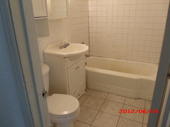 4th image of 122 Billington Dr