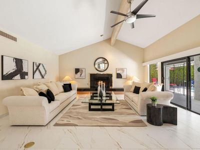 2082 S Madrona Dr, Palm Springs, CA, 92264