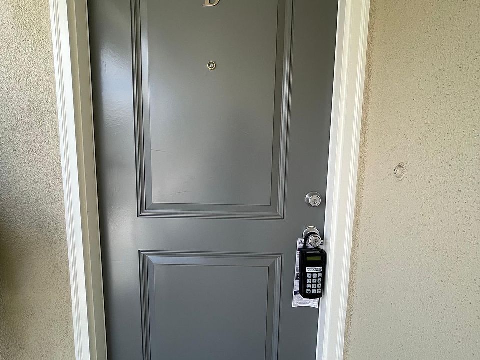 1st image of 16 N Marengo Ave APT D