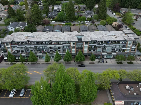 1330 Marine Dr #205, North Vancouver, BC V7P 1T4