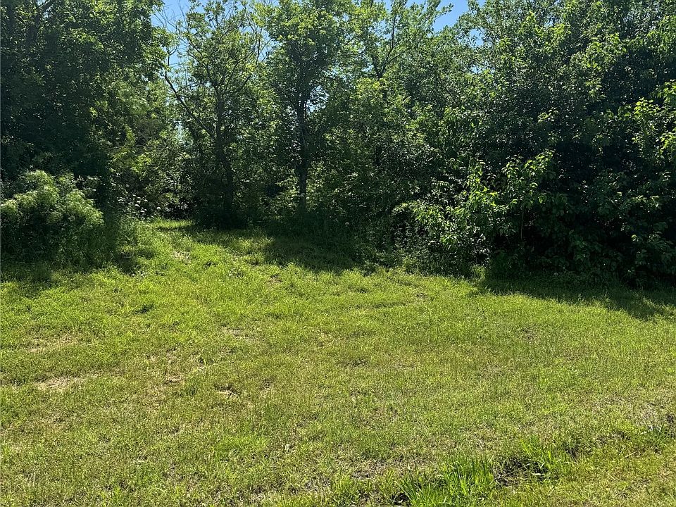 1st image of 916 Mallard Pointe Dr