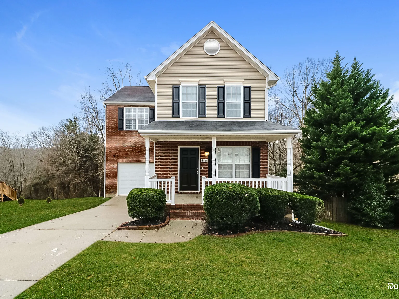 4 bed, 2.5 bath, 1758 sqft, $2,130 — Photo 1