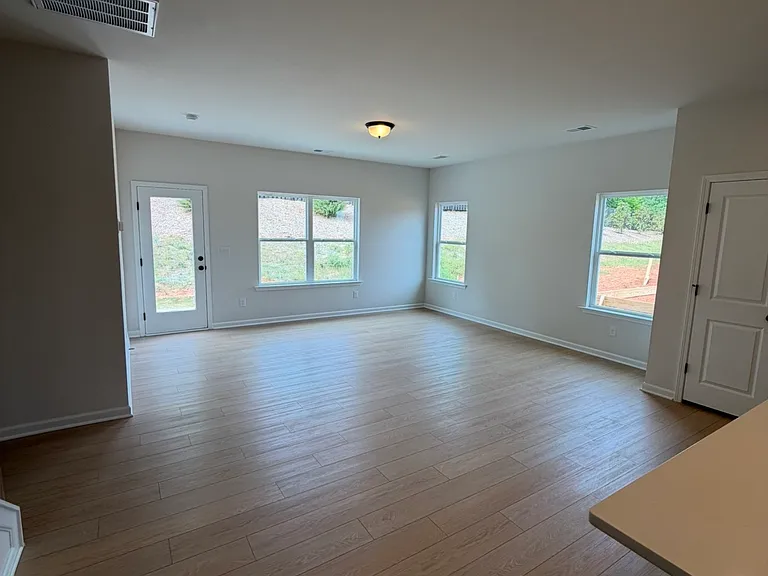 33 Lone Cypress St — Photo 1