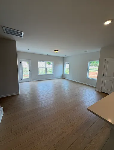 33 Lone Cypress St Photo 1