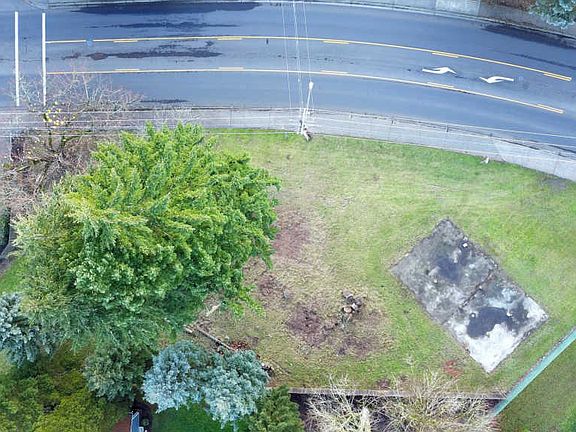 4th image of 21742 SW Sherwood Blvd Suite 117