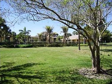 2nd image of 409 Meadows Cir