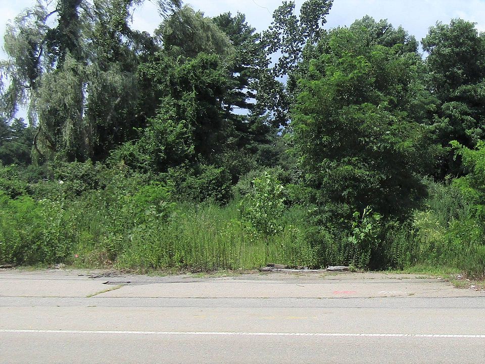 2nd image of 485 East St