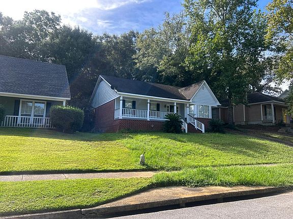3rd image of 3029 Autumn Ridge Dr W