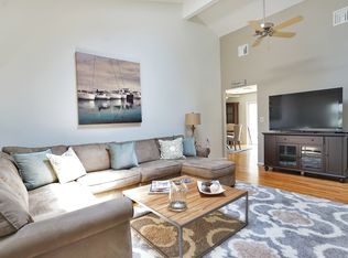 55 4th St, South Jamesport, NY 11947
