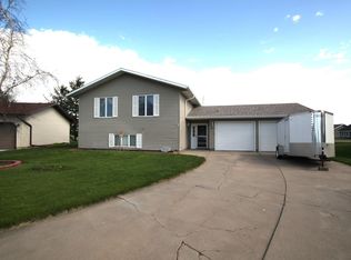 1512 Liberty Dr, Lexington, NE 68850