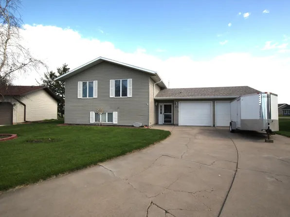 1512 Liberty Dr, Lexington, NE 68850