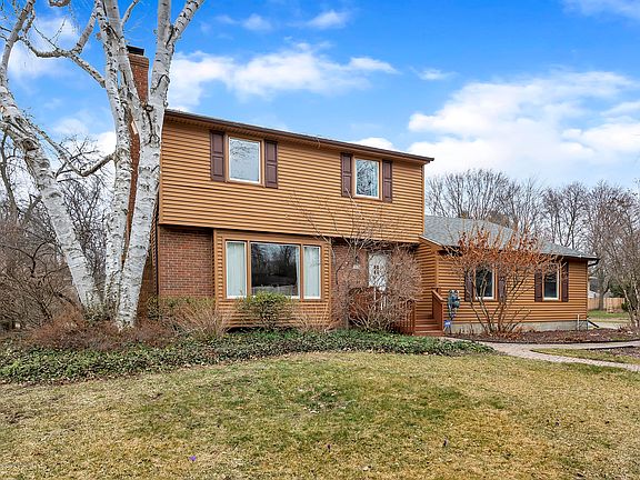 2nd image of 1529 Cahill Dr
