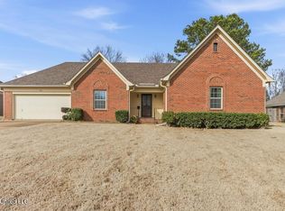 828 Snow Pine Dr, Southaven, MS 38671