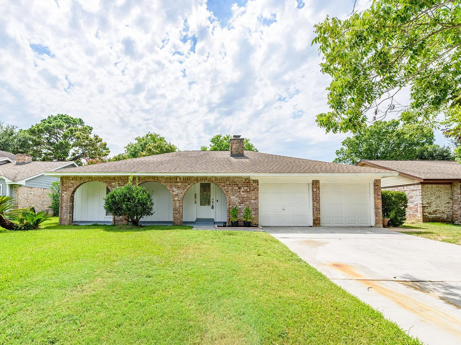 3 bed, 2.0 bath, 1513 sqft, $2,100 — Photo 3