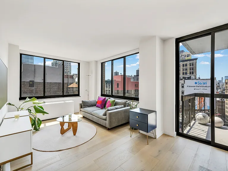 5 E 22nd St #17C — Photo 1