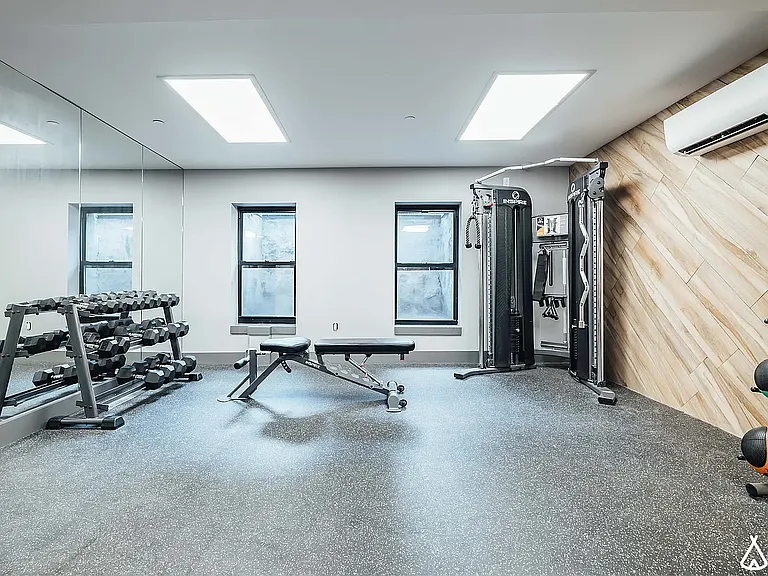 703 Rogers Ave #5B — Photo 6