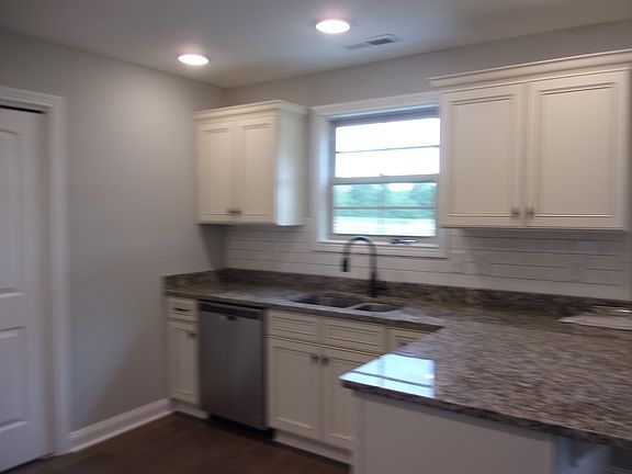 5th image of 708 Rushville Dr
