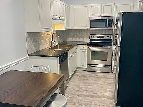 4th image of 9738 Leyland Dr Unit 10