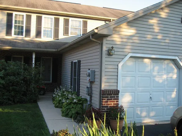 19 Ashburg Dr, Mechanicsburg, PA 17050