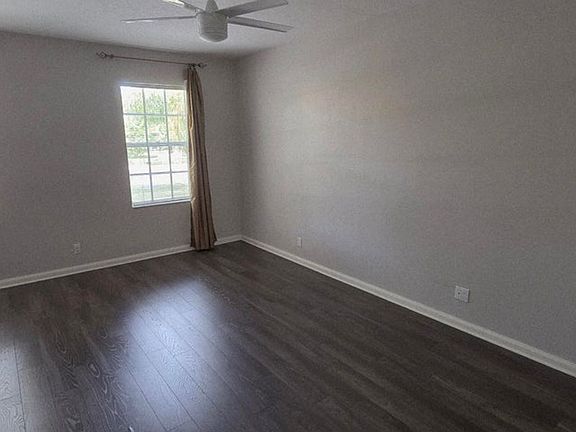4th image of 47 Tall Oaks Cir