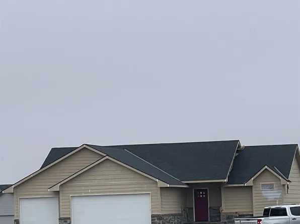1240 E Outland Ct, Goddard, KS 67052