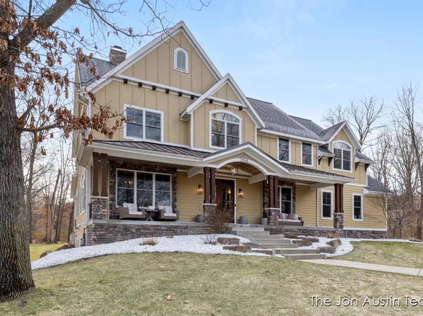 7966 Ella Terrace Dr NE, Rockford, MI 49341