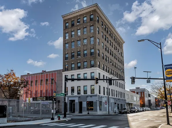 46 Amesbury St APT 2B, Lawrence, MA 01840