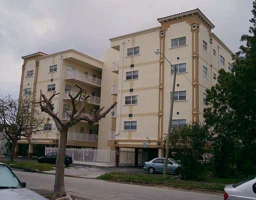 Building Front Fascia Walk to Cafes & Restaurants! Top Floor !