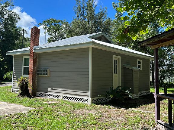 4th image of 1502 Walker Ln