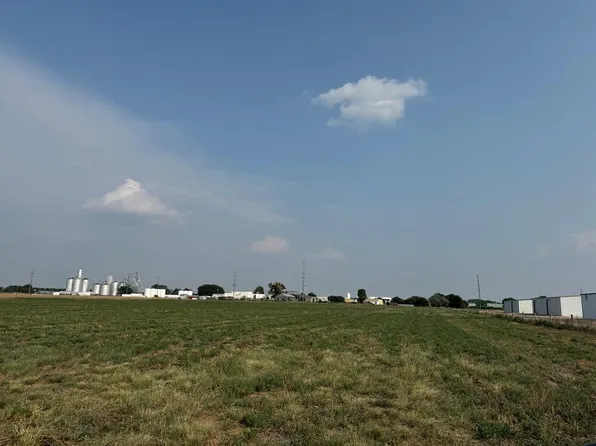 1700 Omaha St, Dalhart, TX 79022