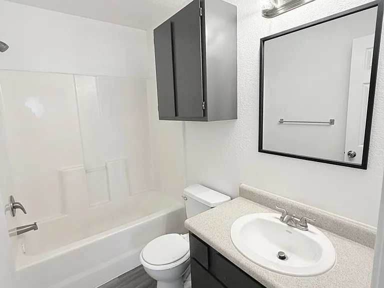 Buffalo Creek Apartment Homes — Photo 32