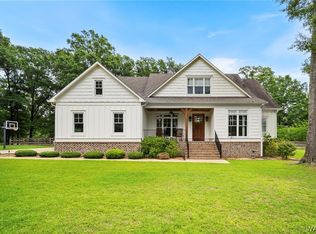 100 Cherokee Dr, Livingston, AL 35470